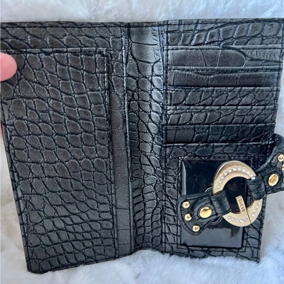Guess Women's wallet - Picture 6 of 6